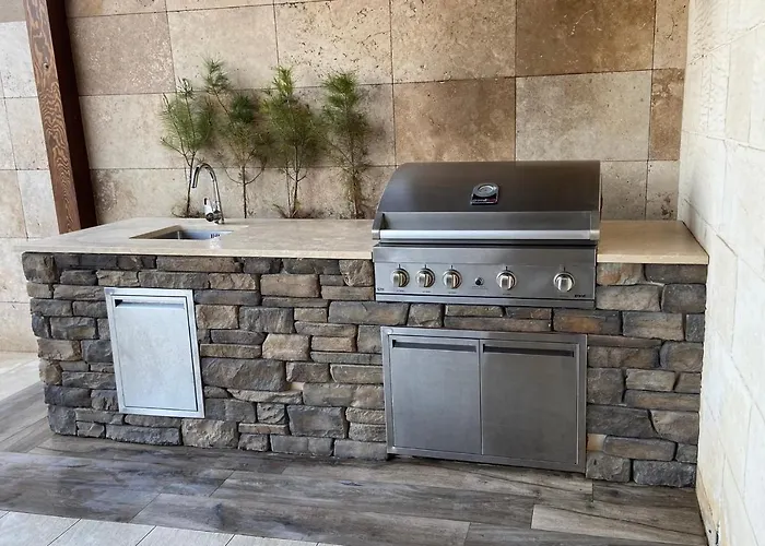 Villa Ta Lucija - Luxurious 6 Bedroom/en - Pool / Ac Santa Luċija