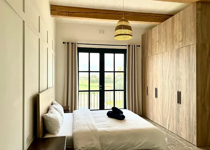 Villa Ta Lucija - Luxurious 6 Bedroom/en - Pool / Ac Santa Luċija